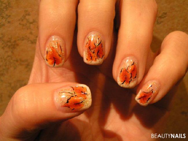 Herbstnägel Nageldesign - 100 Bilder 2021 - Herbst Nailart Galerie